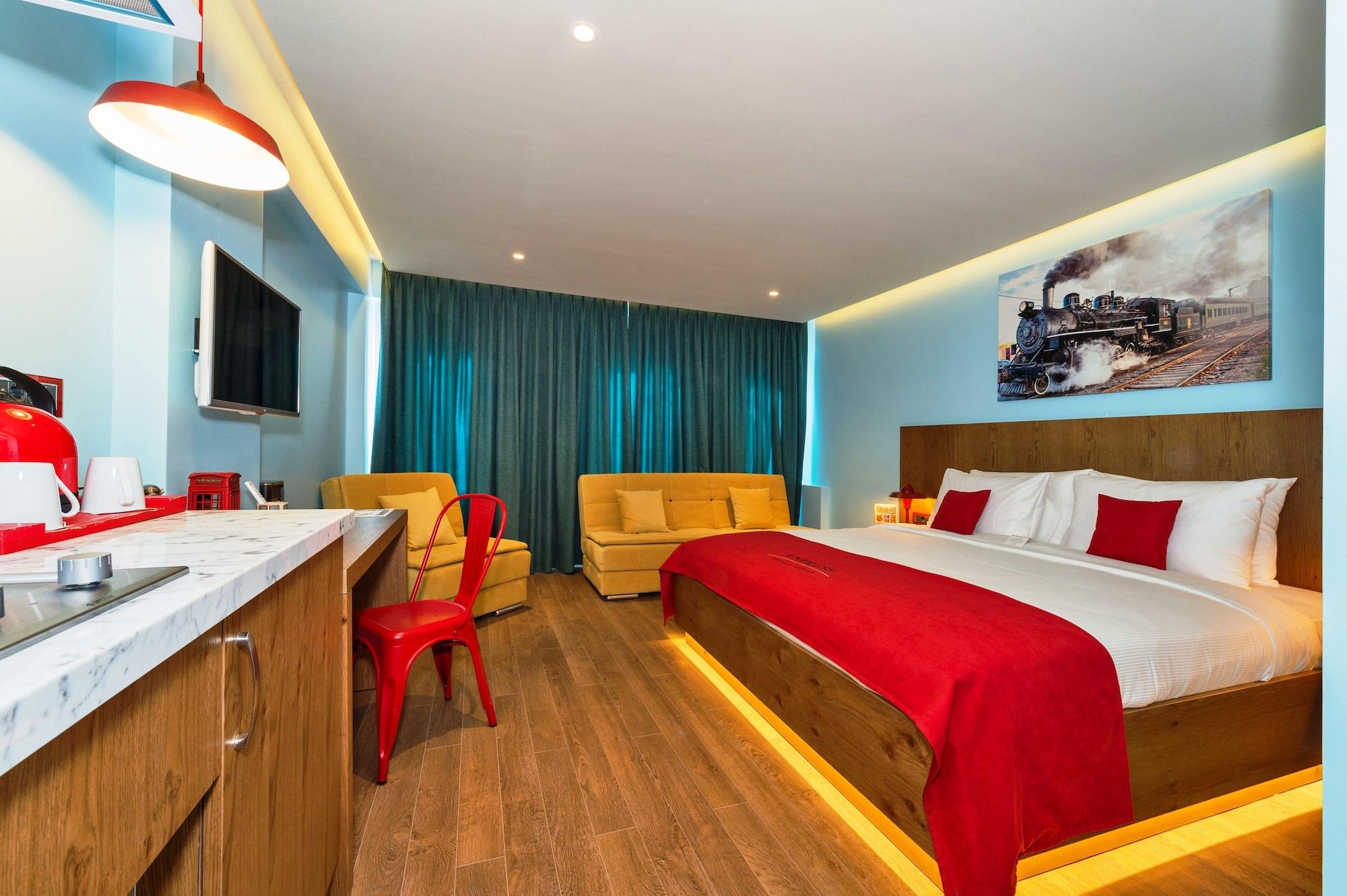 Taksim Istanbul Nis Hotel - Istiklal Street Exterior photo