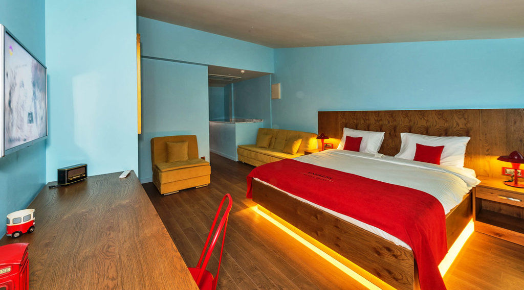 Taksim Istanbul Nis Hotel - Istiklal Street Exterior photo